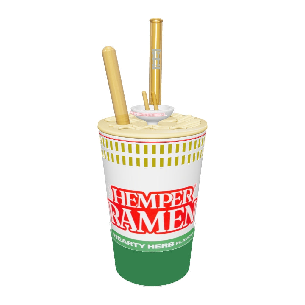 HEMPER Ramen Cup XL Bong – originaler Becherdruck, Nudeloberfläche und kleine offene Ramen-Schale mit Chopstickgriffen als XL-Kopf; bernsteinfarbenes Glas angenähert